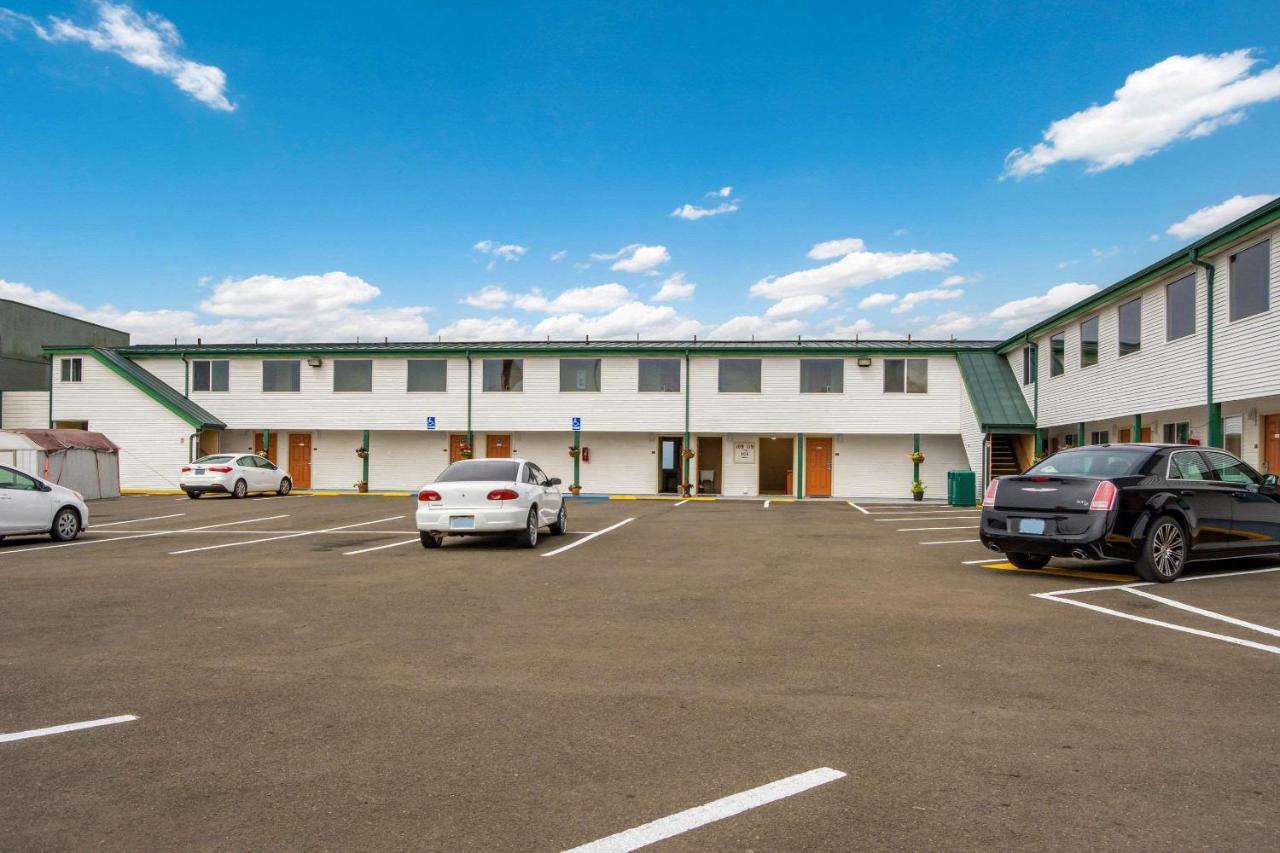 Econo Lodge Newport Tower Eksteriør billede