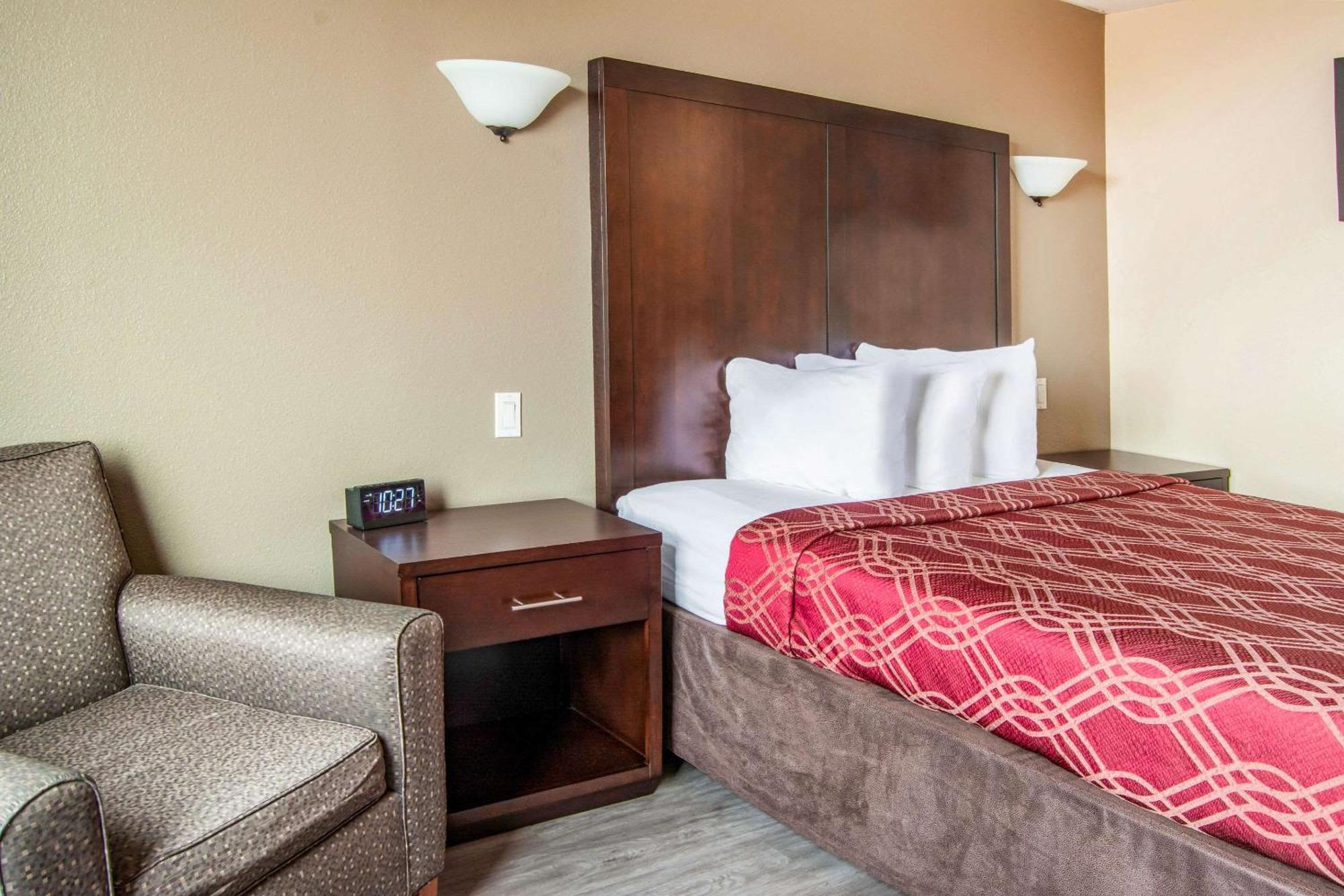 Econo Lodge Newport Tower Eksteriør billede