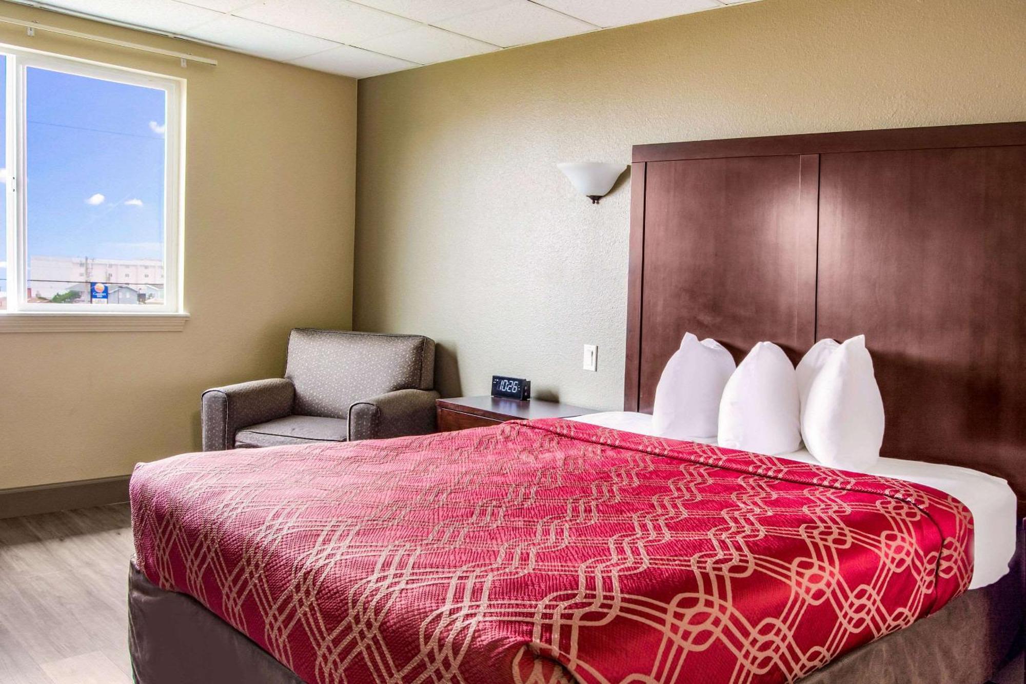 Econo Lodge Newport Tower Eksteriør billede